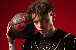 Лейбл певца Элджея несёт миллионные убытки