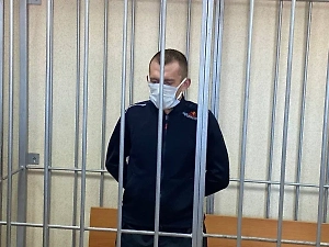 Цена молчания: Подруга за подарок от маньяка отговорила потерпевшую от подачи заявления