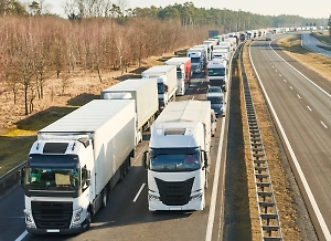 В Казахстане разъяснили причины увеличения времени досмотра грузов на границе с РФ