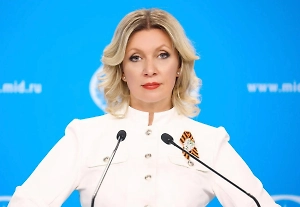 Захарова сравнила Парад Победы в Москве и «сборище» во Львове