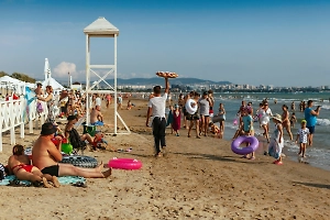 Врач раскрыла, какие смертельно опасные болезни грозят после отдыха на мазутных пляжах Анапы