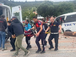 Шесть человек погибли и 18 пострадали в ДТП с туристическим автобусом в Турции