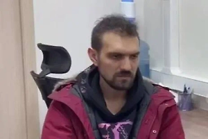 Суд продлил арест комику Останину, который назвал ветерана СВО «культяпковозкой»