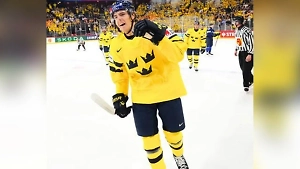 Швеция обыграла Финляндию и возглавила группу A на ЧМ по хоккею