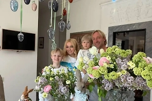 «Заработал квартиру на Патриках, а вы?»: Рудковская похвасталась доходами своего сына