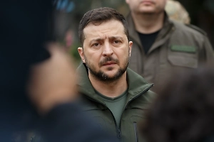 Зеленский объяснил отъезд Чернышова за границу важным заданием