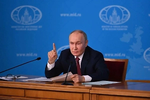 «Добрые, но своеобразные»: Путин высказался об отношениях России и США
