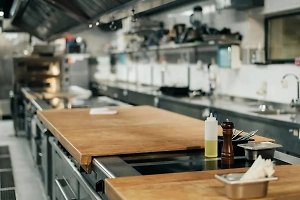 В школьных столовых Петербурга тестируют систему контроля с ИИ