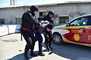 Добрый сибирский пенсионер напился и попытался расстрелять соседей из ружья