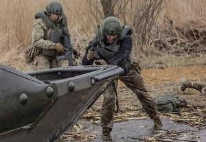 «Мы отстаём»: Залужный похвалил Россию и пристыдил Киев за невнятную оборонку