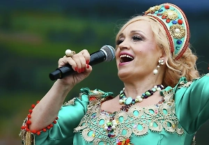 Поп-икона зумеров Кадышева обошла Shaman и Бузову по популярности