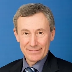 Мы не говорим о том, что там такие-то украинские хлопцы стояли рядом с пусковой установкой. Мы понимаем, что это была американская ракета, и понимаем, что такие американские ракеты сами по себе не летают. Поэтому пусть делают выводы за океаном. Это, к сожалению, не улучшает наши отношения. Пусть разбираются, кто это допускает, зачем это делается. А киевской хунте, знаете, дайте атомную бомбу, она и её запустит. Там всё понятно с ними, там уже отморозки.