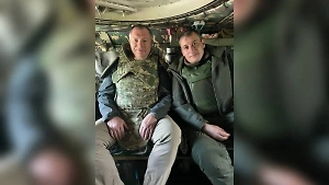 Хуснуллин и Хинштейн осмотрели пострадавшие от ВСУ территории в Курской области