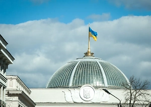 Пока киевская верхушка вывозит семьи с Украины, в Раде советуют украинцам прятаться в укрытиях