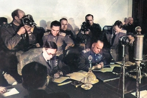 Первый союзник СССР, две капитуляции, верблюд у Рейхстага и боевые куры: Необычные детали Великой Отечественной войны