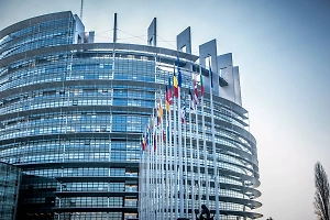 Киев получил от ЕС ещё €1 млрд из доходов от замороженных активов РФ
