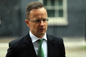 Сийярто назвал украинской пропагандой историю о пойманных шпионах