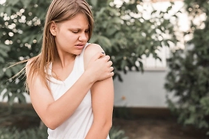 Life.ru узнал у врача, когда укус комара вызывает неестественную аллергическую реакцию организма