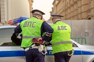 Два ДТП и попытка убежать: На Кубани показали экшн-видео с резвой погоней ДПС за лихачом