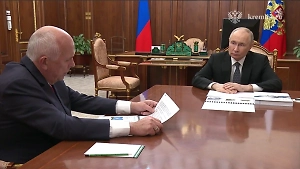 Путин встретился с главой «Ростеха» Чемезовым
