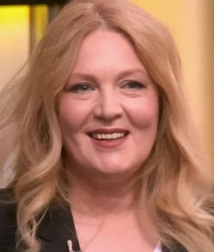 Конечно, у неё золотое сердце. И они очень любили друг друга с Сергеем Юрьевичем. Это было видно даже на съёмочной площадке. Помимо того что это в кино, они говорили, что это было видно между ними, прям какой-то свет такой божественный, когда они разговаривали друг с другом, там, во время репетиции или когда просто смотрели друг на друга.