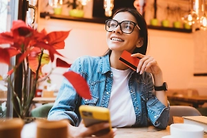 Киберэксперт объяснил, как не потерять деньги и нервы при онлайн-шопинге