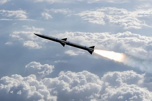 Дрон заснял удар ракетой X-22 по буровой установке «Таврида», откуда Киев хотел атаковать Крым