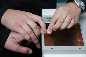 Более 30 мигрантов задержаны после массовой драки в ТЦ в подмосковном Чехове