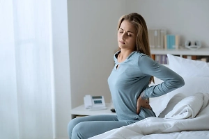  Эпидемия боли: Нейрохирург объяснил, как стресс разрушает позвоночник