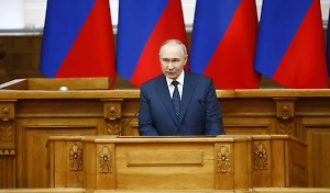 Путин поздравил патриарха Кирилла с Днём России