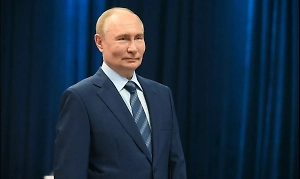 Путин поздравил соотечественников с Днём России