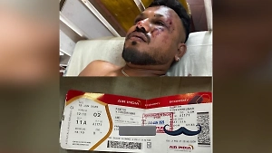 «Я не могу поверить»: Единственный выживший при катастрофе в Индии рассказал о спасении
