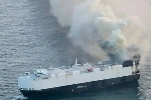 Корабль с автомобилями из Китая затонул на пути в Мексику