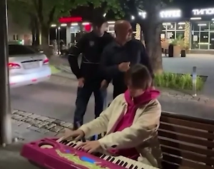 Калининградский уличный музыкант покорил The Prodigy и Tantu Beats
