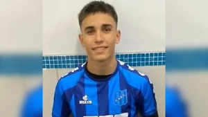 18-летний футболист умер во время плановой операции на колено