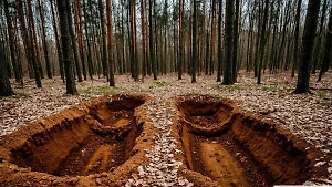 «Спасение из могилы»: Психолог объяснила, почему люди платят за погребение заживо