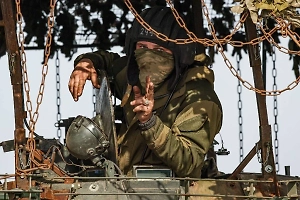 «Ростех» сообщил о госиспытаниях плавающих БТ-3Ф с защитой от FPV-дронов 