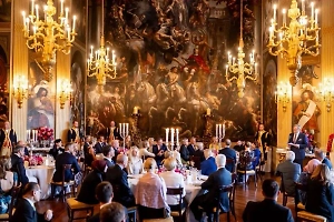 Зеленского посадили за «стол аутсайдеров» на ужине с лидерами НАТО, чтобы не «отсвечивал»