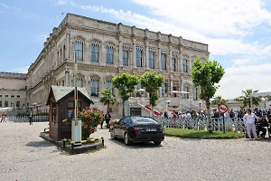 Глава турецкой разведки приехал на место переговоров по Украине в Стамбуле