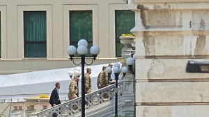 Украинская делегация не сменила военный дресс-код, несмотря на жару +25 в Стамбуле