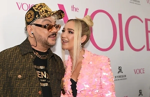 Страстный поцелуй Киркорова и Бузовой на концерте Димы Билана попал на видео