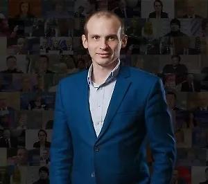 Да, такие вот игры у женщин под 40, которые не замужем, которые уже начинают сходить с ума оттого, что у них нет мужчины… Приходится идти на подобные безумные игры. Может быть, это для нас кажется безумным, а для них, уже всё в своей жизни перепробовавших, у которых всё в жизни было... Они теперь даже подобные вещи практикуют, даже несмотря на то, что они сидят на публике.