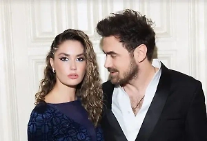 Живот уже не спрятать: Белое платье раскрыло секрет Агаты Муцениеце