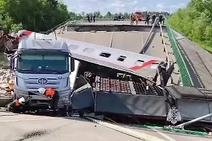 Бастрыкин: Киев намеренно атаковал гражданский поезд под Брянском