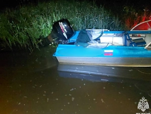 Ночная прогулка на сапе в Тверской области закончилась для девушки столкновением с катером и смертью