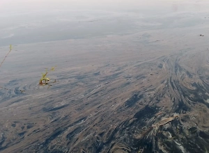 Уже 30 тонн дизеля вылилось в Енисей после крушения теплохода на Казачинском пороге