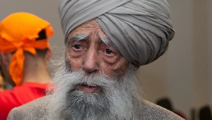 Знаменитый 114-летний марафонец по прозвищу «Торнадо в тюрбане» погиб в ДТП