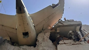 Перед крушением Boeing в Индии капитан напугал второго пилота