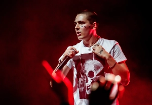 Объявленному в розыск рэперу Face* светит два года тюрьмы в России