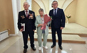 Любовь длиною в 60 лет: Семейная пара из Златоуста отметила бриллиантовую свадьбу
